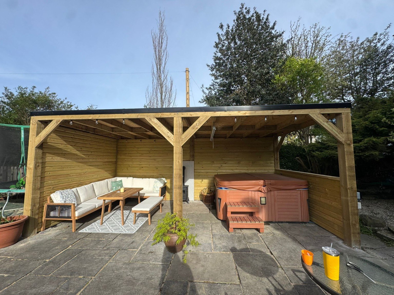 Outdoor Living Area by D Lawson Joinery